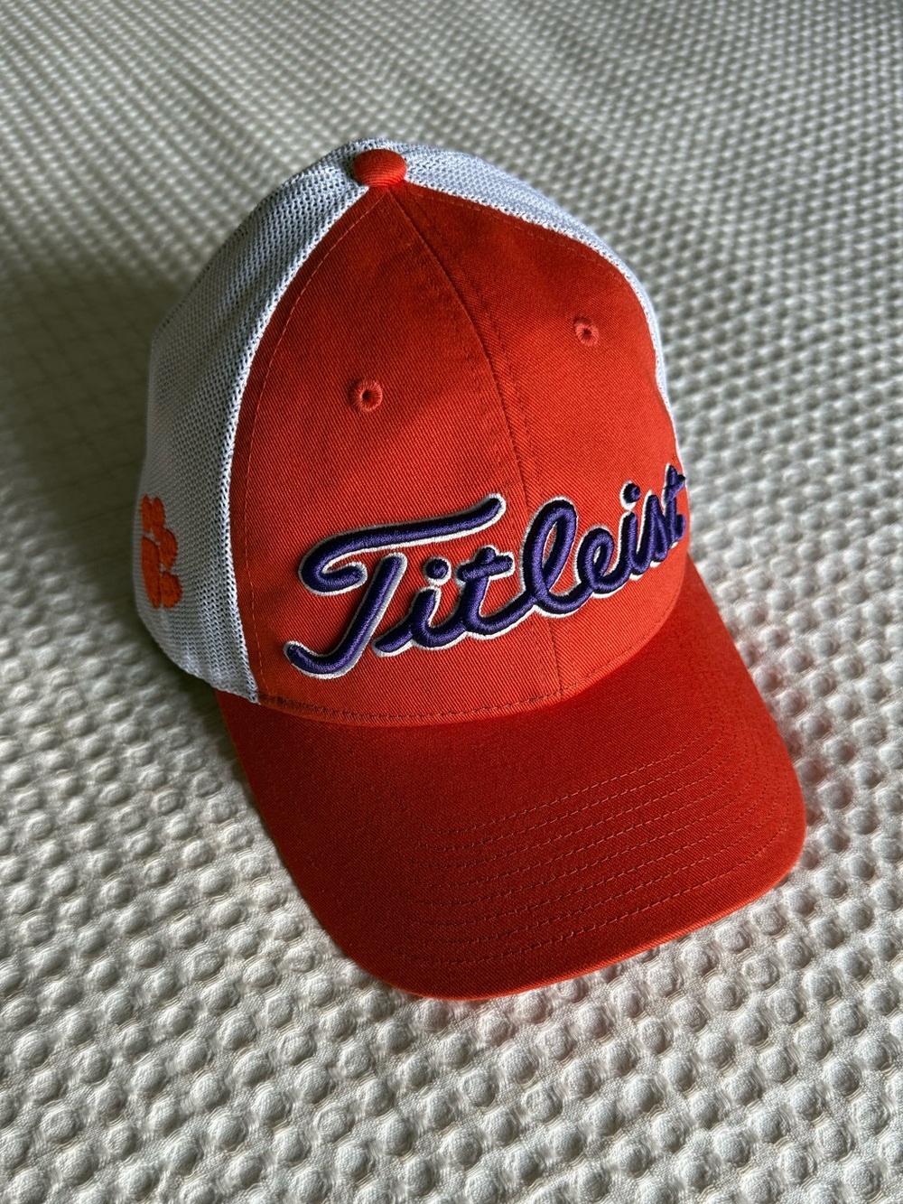 Like New Titleist Golf ClemsonOrange and White Mesh Trucker golf Cap